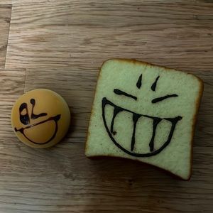 Super tiny lot of bread squishies 3 of them